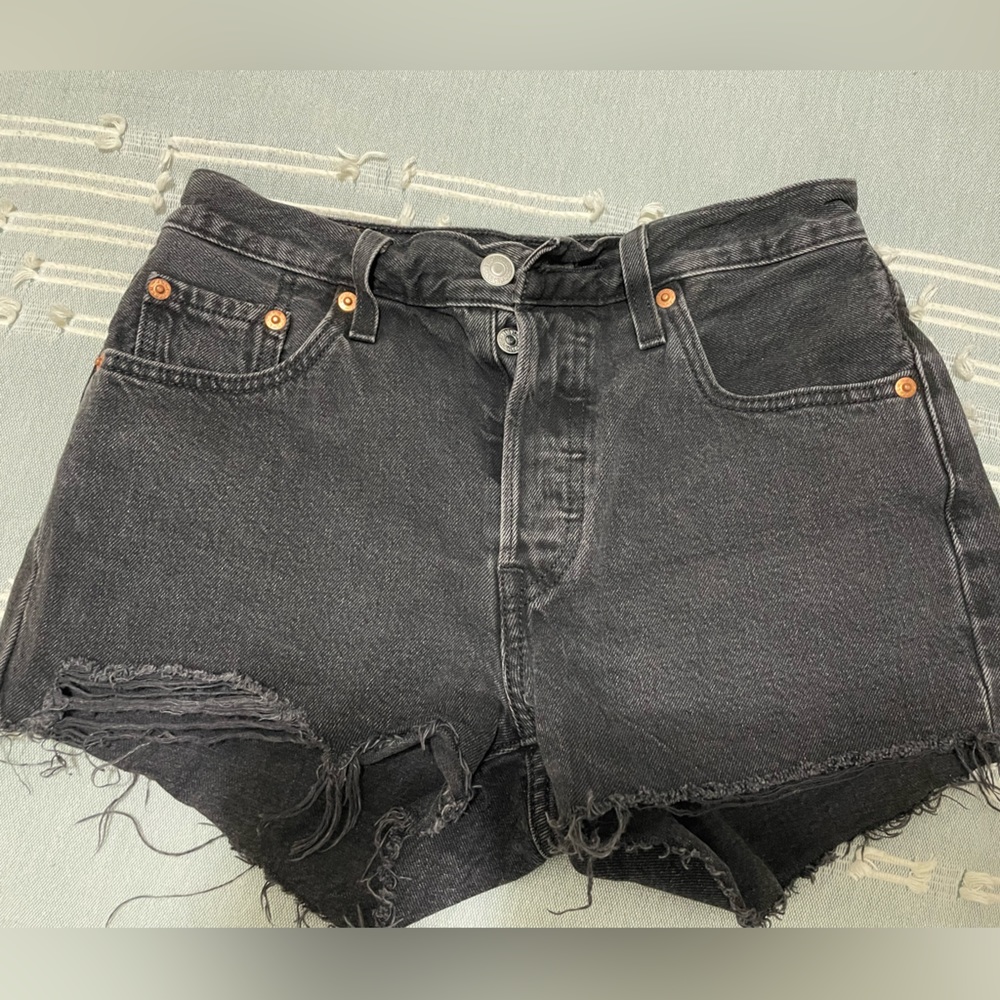 Levi’s 501 Original Womens Shorts in Black - Size 25